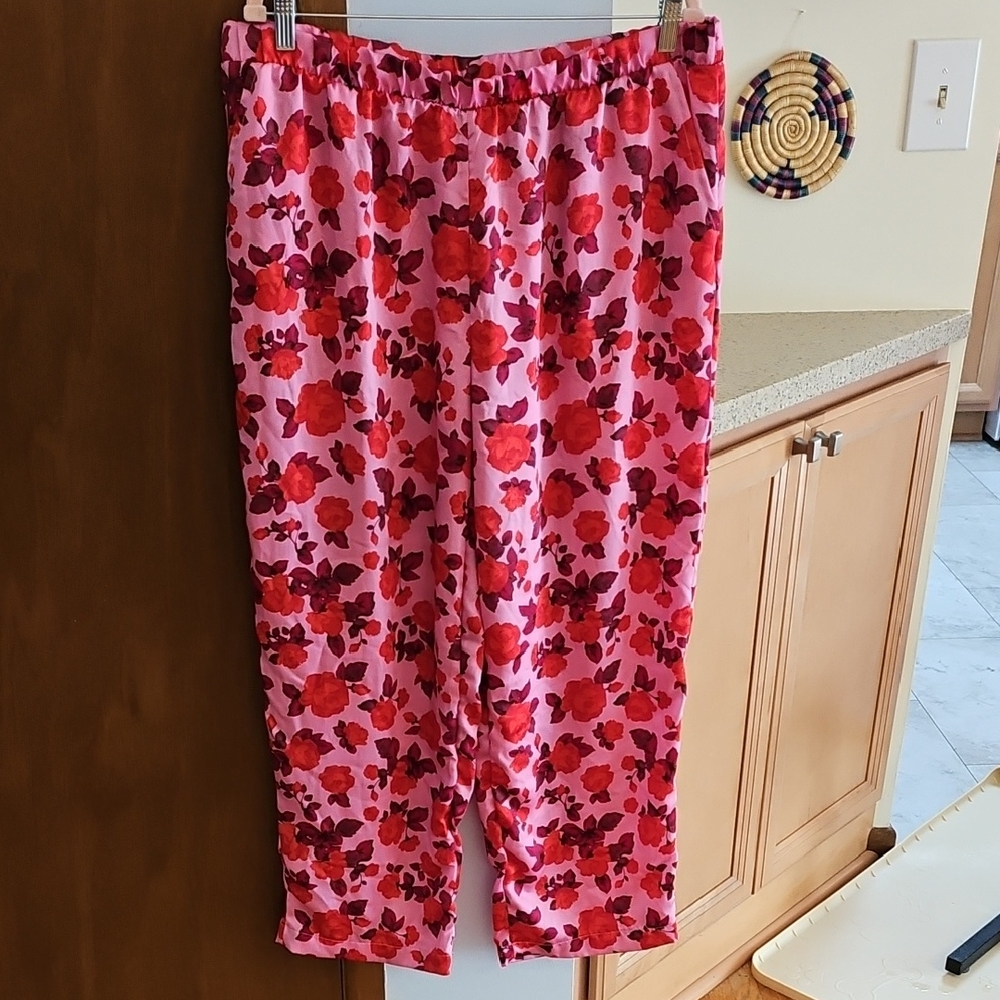 Loft Sleep Pants In Pink And Red Roses